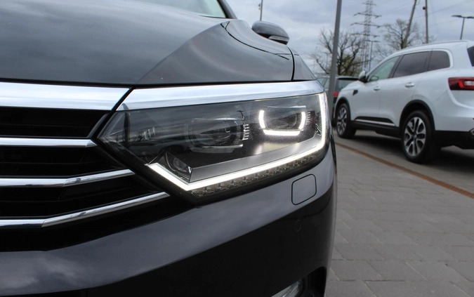 Volkswagen Passat cena 76500 przebieg: 104500, rok produkcji 2019 z Radzyń Podlaski małe 277